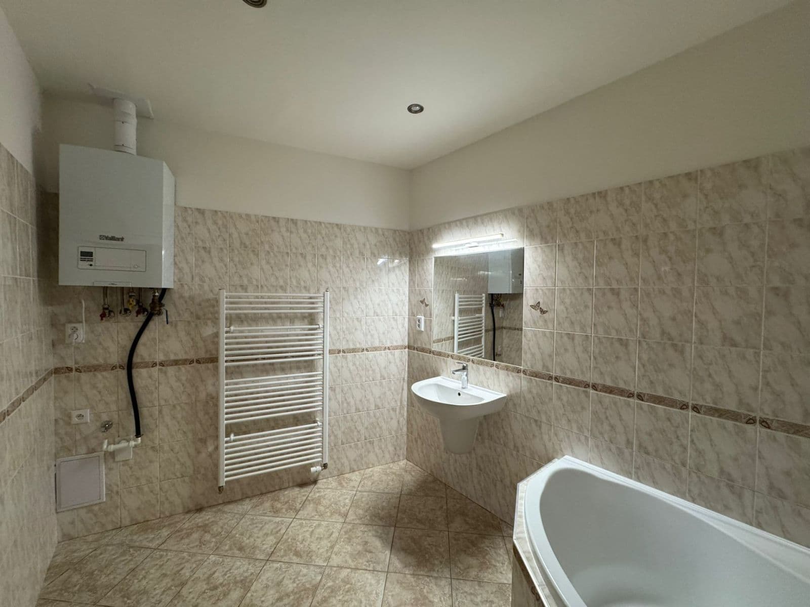 Pronájem bytu 2+kk 47 m², Zahradní, Jílové u Prahy, Středočeský kraj Pronájem bytu 2+kk 47 m², Zahradní, Jílové u Prahy, Středočeský kraj