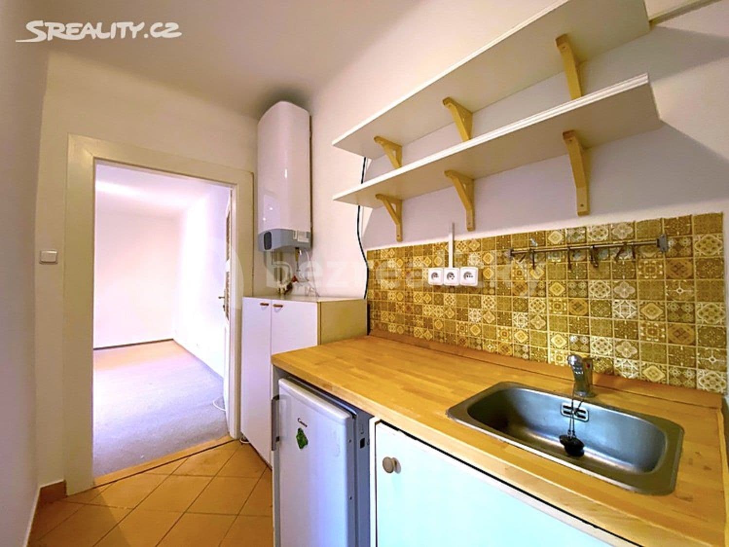 Pronájem bytu 1+kk 28 m², Na Dolinách, Praha, Praha Pronájem bytu 1+kk 28 m², Na Dolinách, Praha, Praha