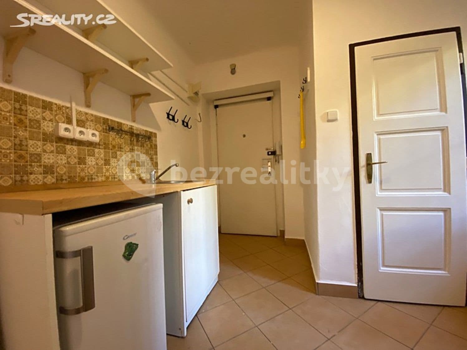 Pronájem bytu 1+kk 28 m², Na Dolinách, Praha, Praha Pronájem bytu 1+kk 28 m², Na Dolinách, Praha, Praha