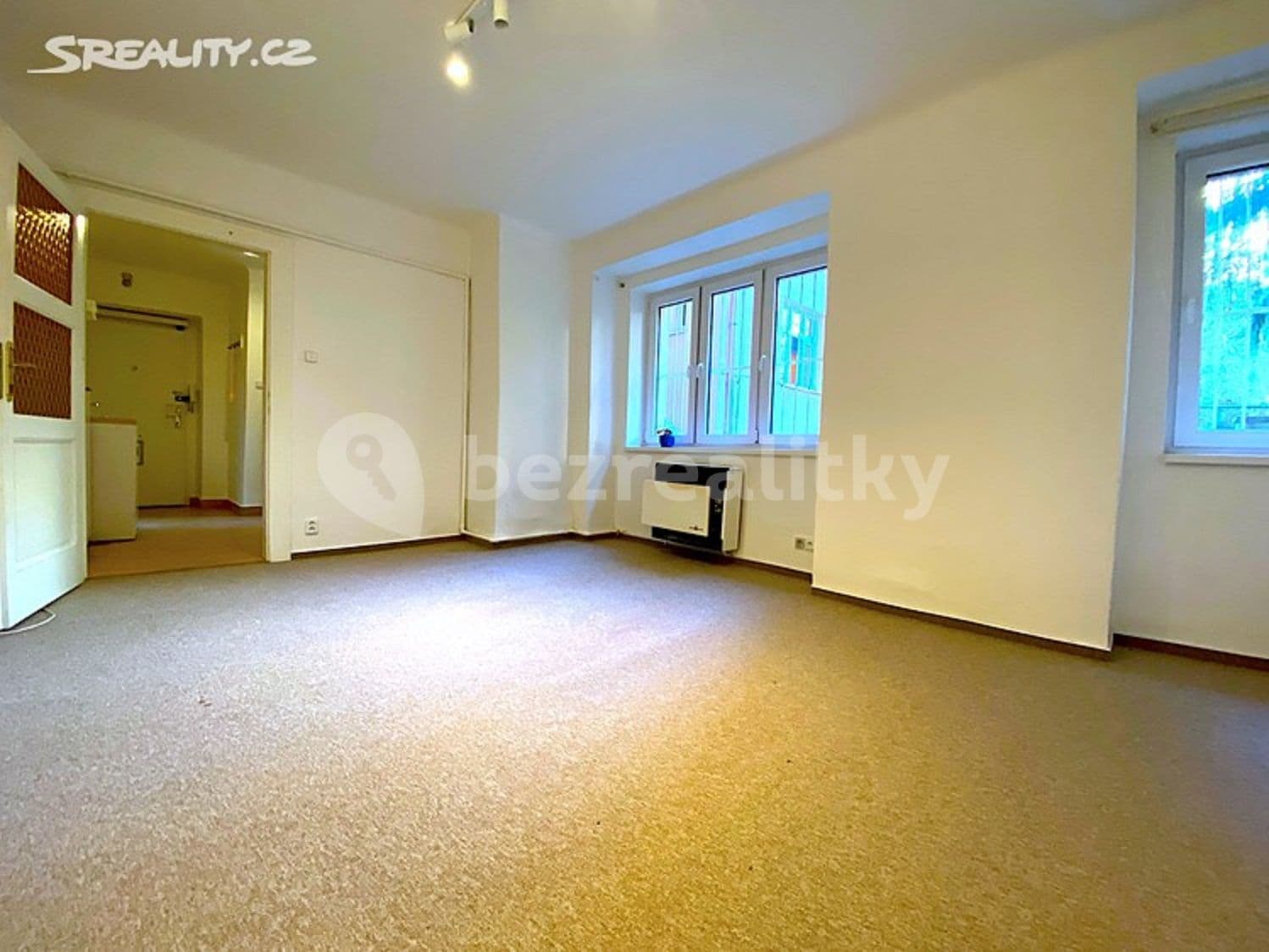 Pronájem bytu 1+kk 28 m², Na Dolinách, Praha, Praha Pronájem bytu 1+kk 28 m², Na Dolinách, Praha, Praha