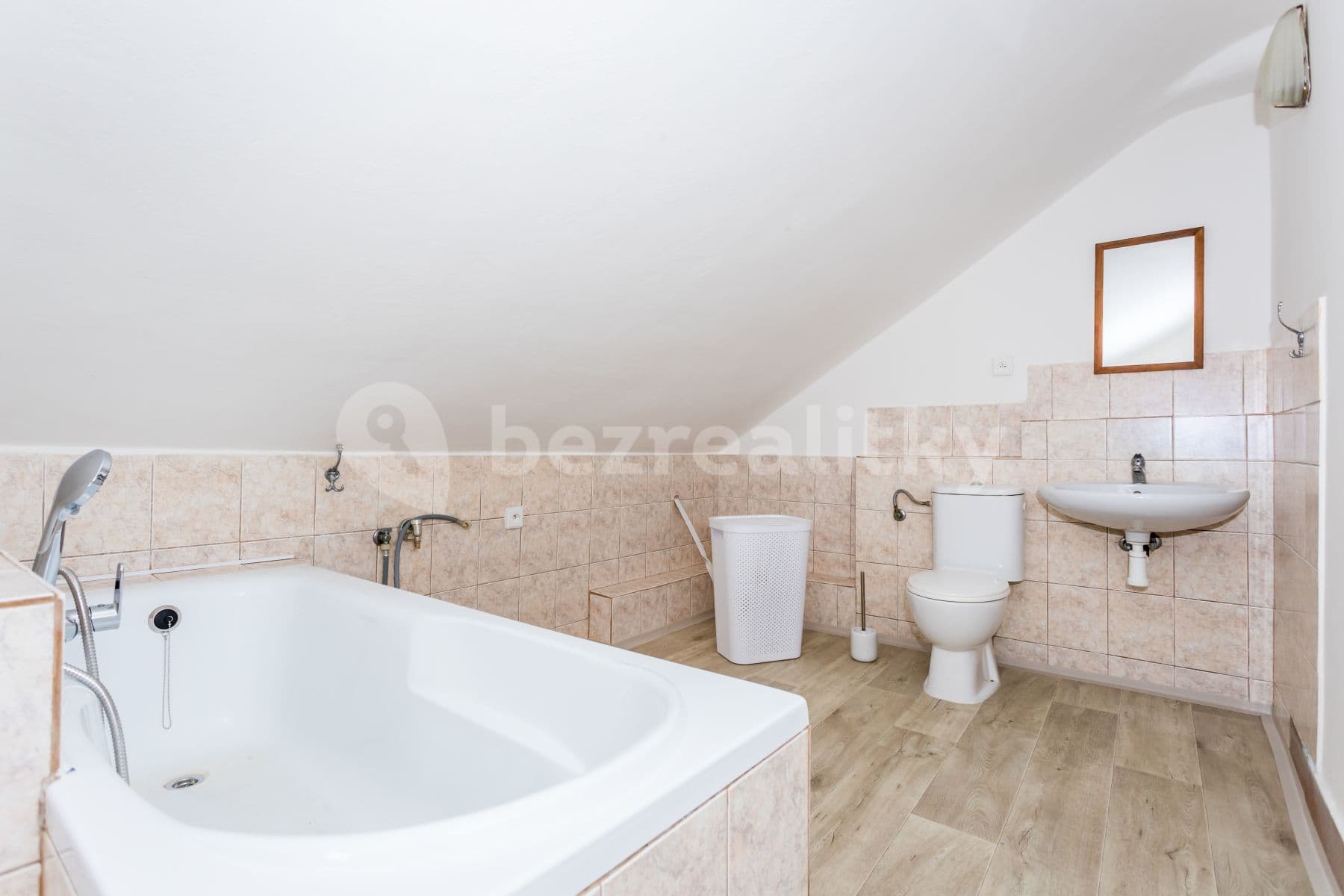 Pronájem bytu 2+1 55 m², Jiráskova, Litvínov, Ústecký kraj Pronájem bytu 2+1 55 m², Jiráskova, Litvínov, Ústecký kraj