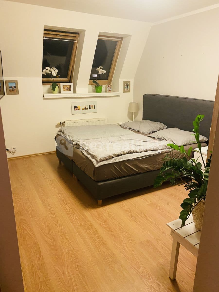 Pronájem bytu 3+kk 63 m², Na Kavčí skále, Říčany, Středočeský kraj Pronájem bytu 3+kk 63 m², Na Kavčí skále, Říčany, Středočeský kraj