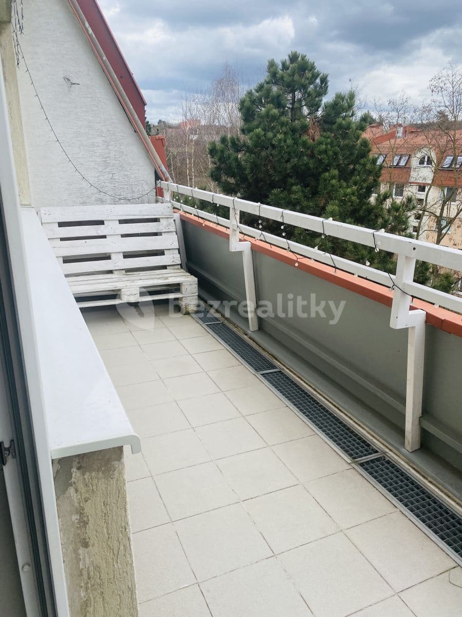 Pronájem bytu 3+kk 63 m², Na Kavčí skále, Říčany, Středočeský kraj Pronájem bytu 3+kk 63 m², Na Kavčí skále, Říčany, Středočeský kraj