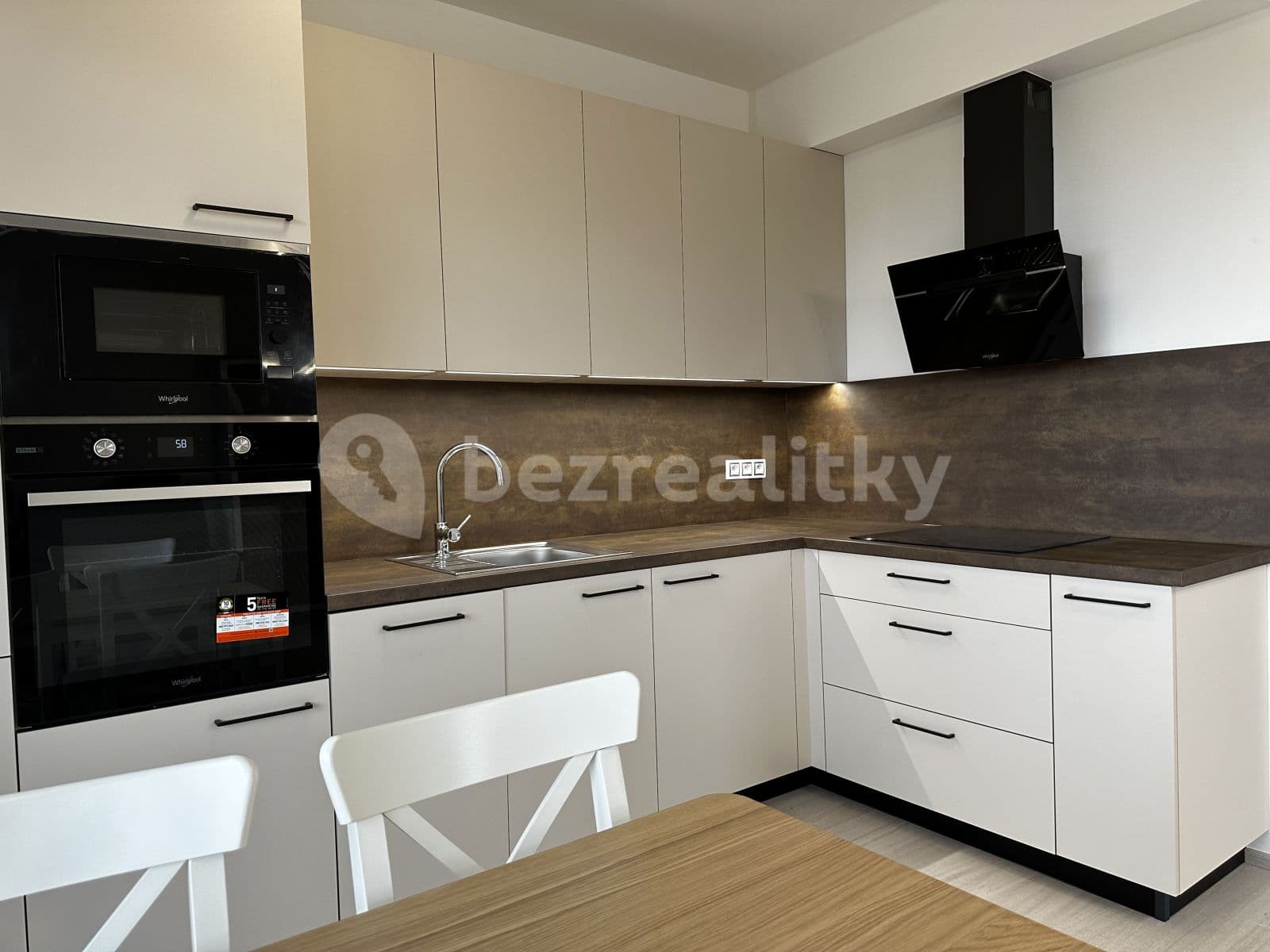 Pronájem bytu 2+kk 83 m², Lučištníků, Praha, Praha Pronájem bytu 2+kk 83 m², Lučištníků, Praha, Praha