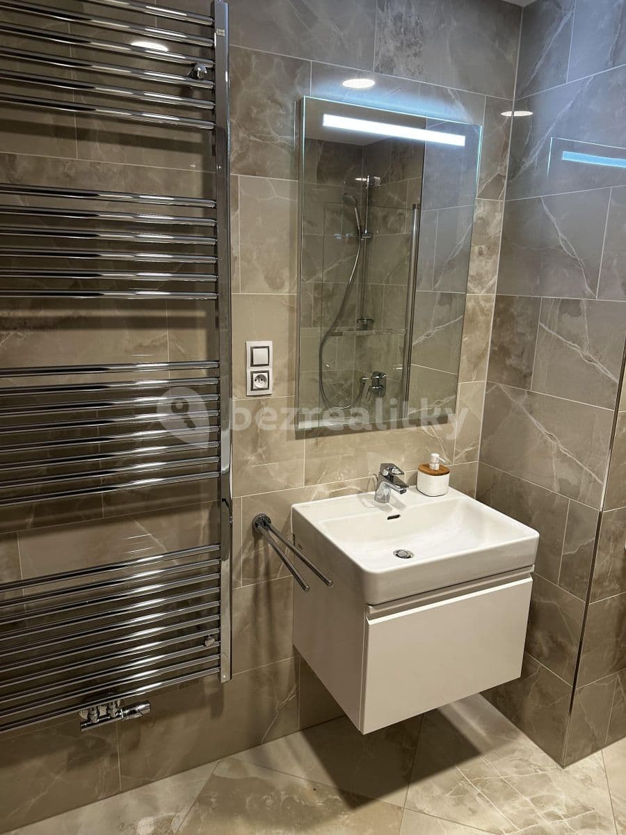 Pronájem bytu 2+kk 83 m², Lučištníků, Praha, Praha Pronájem bytu 2+kk 83 m², Lučištníků, Praha, Praha