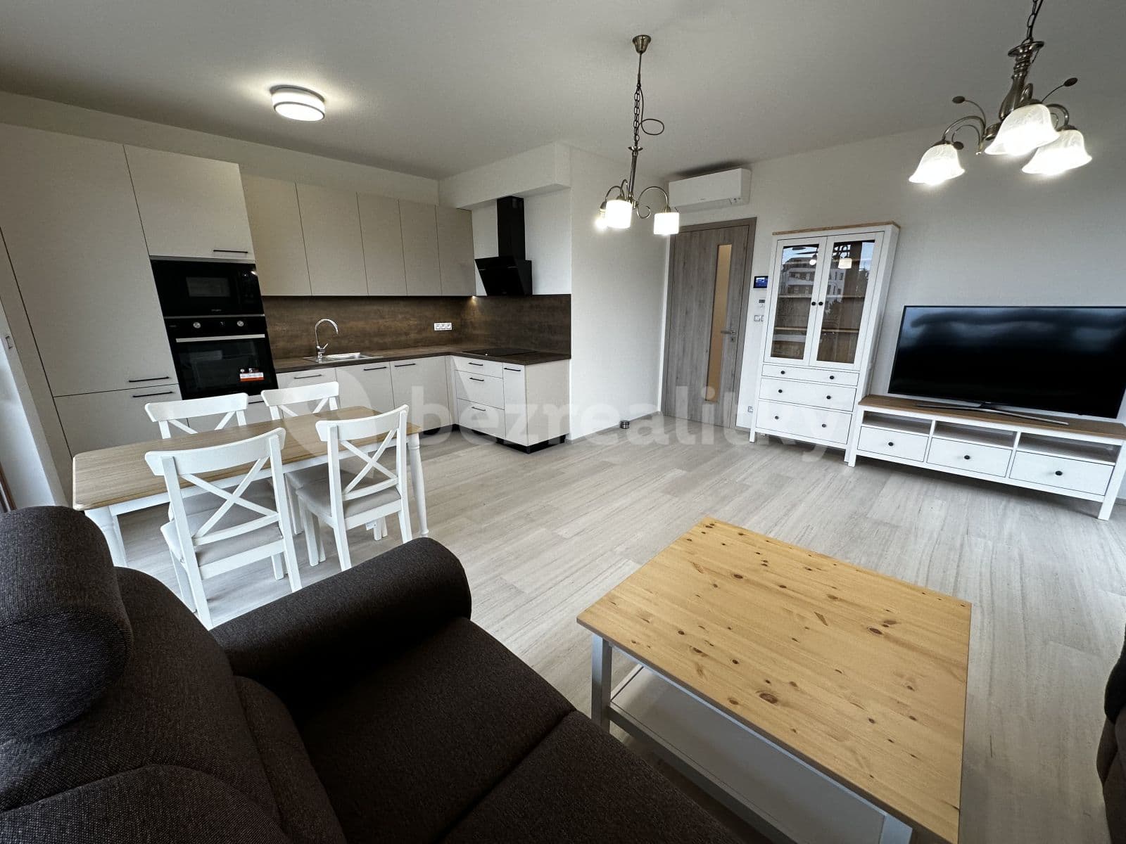 Pronájem bytu 2+kk 83 m², Lučištníků, Praha, Praha Pronájem bytu 2+kk 83 m², Lučištníků, Praha, Praha