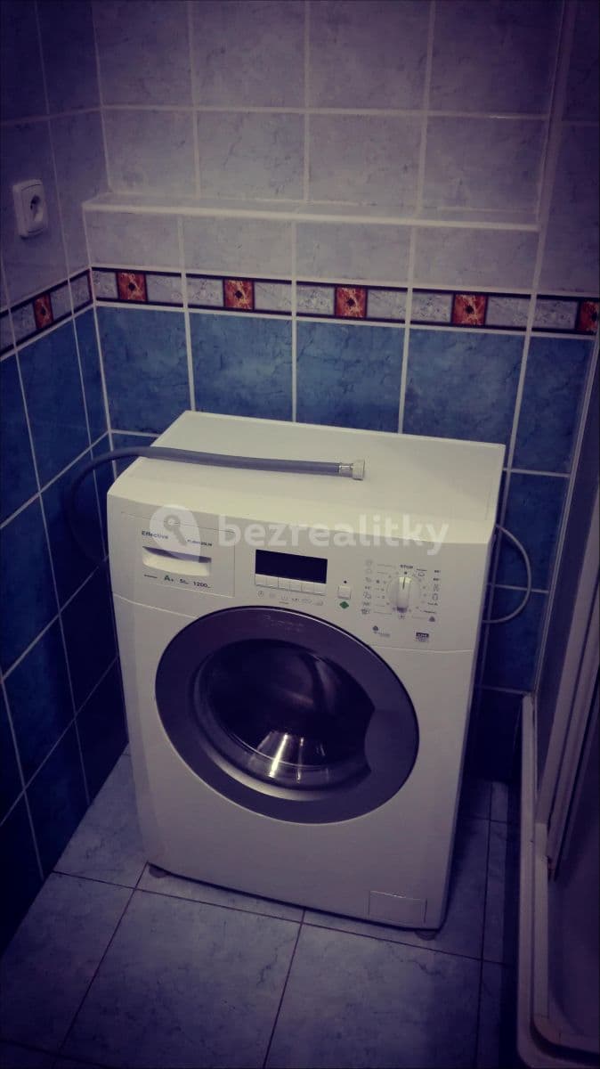 Pronájem bytu 1+kk 30 m², Na Honech I, Zlín, Zlínský kraj Pronájem bytu 1+kk 30 m², Na Honech I, Zlín, Zlínský kraj