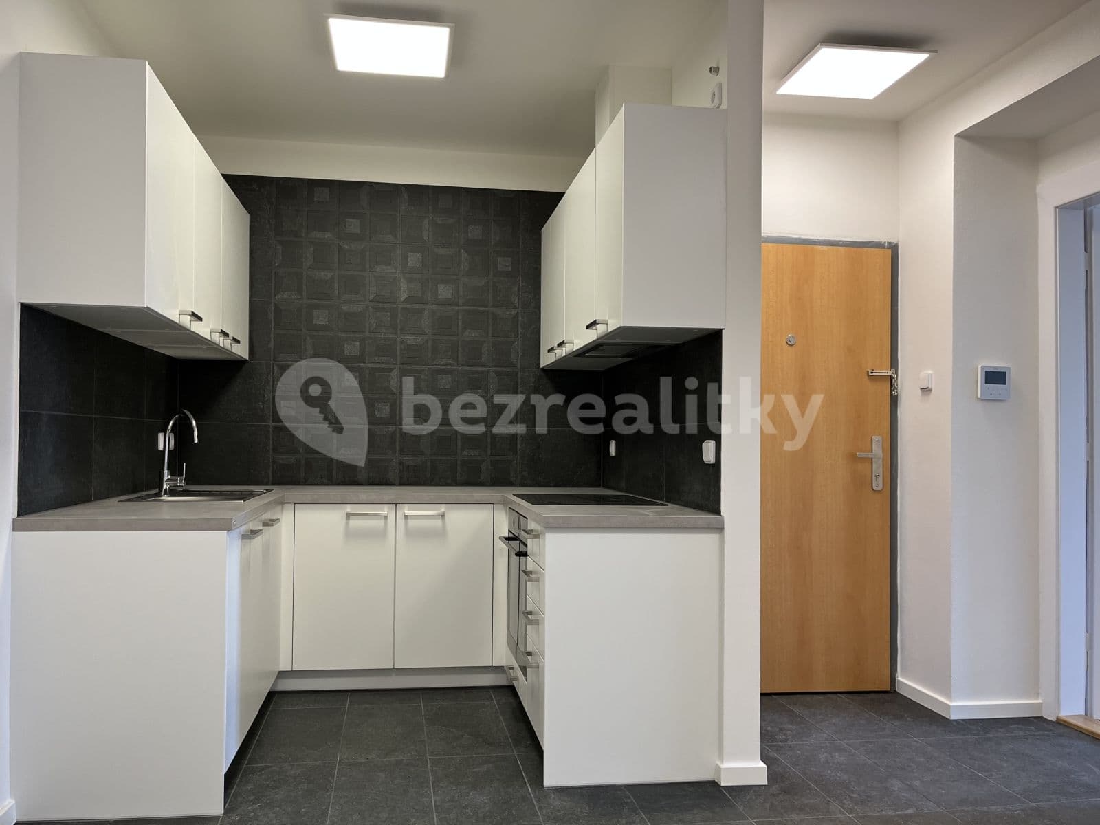 Pronájem bytu 2+1 53 m², Velehradská, Praha, Praha Pronájem bytu 2+1 53 m², Velehradská, Praha, Praha