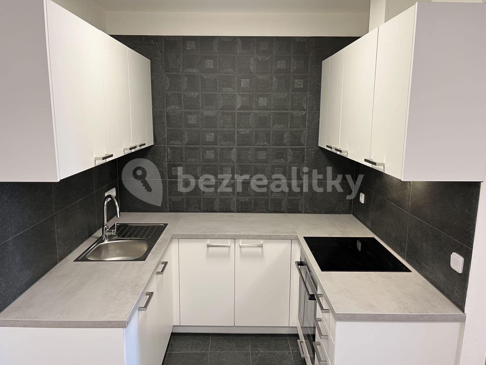 Pronájem bytu 2+1 53 m², Velehradská, Praha, Praha Pronájem bytu 2+1 53 m², Velehradská, Praha, Praha