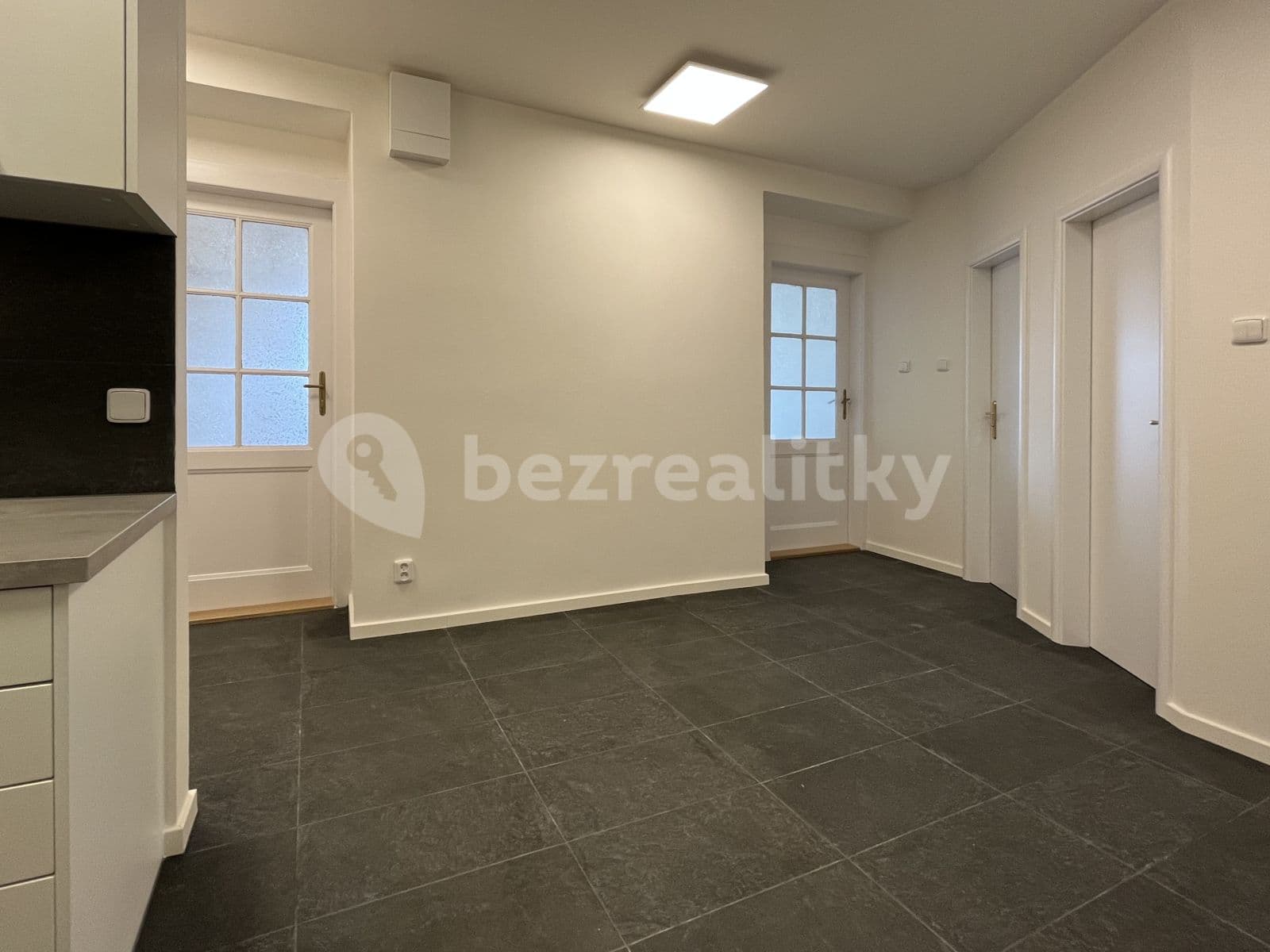 Pronájem bytu 2+1 53 m², Velehradská, Praha, Praha Pronájem bytu 2+1 53 m², Velehradská, Praha, Praha