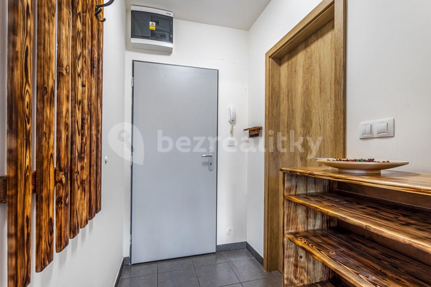 Prodej bytu 2+kk 35 m², Cesta brigádníků, Kralupy nad Vltavou, Středočeský kraj