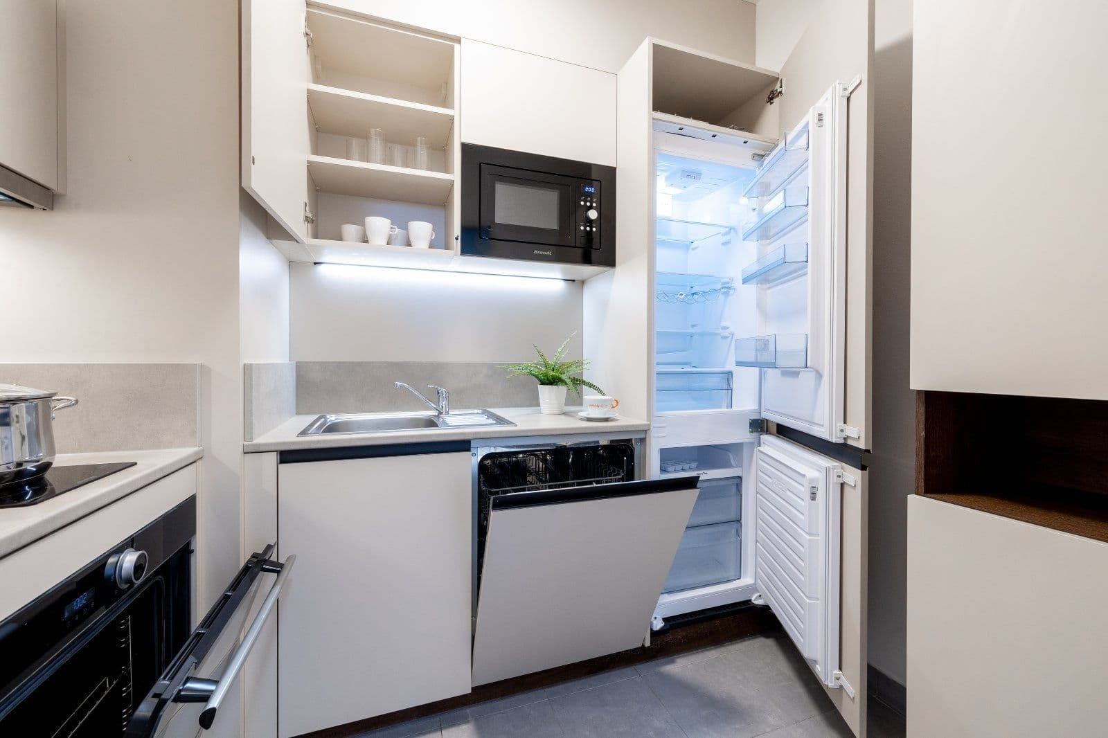 Pronájem bytu 2+1 43 m², Magisterská, Plzeň, Plzeňský kraj Pronájem bytu 2+1 43 m², Magisterská, Plzeň, Plzeňský kraj