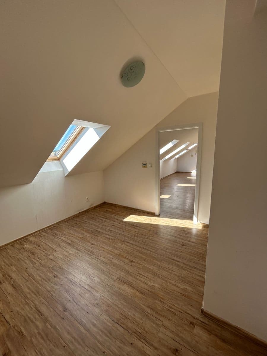 Pronájem bytu 2+kk 48 m², U Pivovaru, Dobříš, Středočeský kraj Pronájem bytu 2+kk 48 m², U Pivovaru, Dobříš, Středočeský kraj