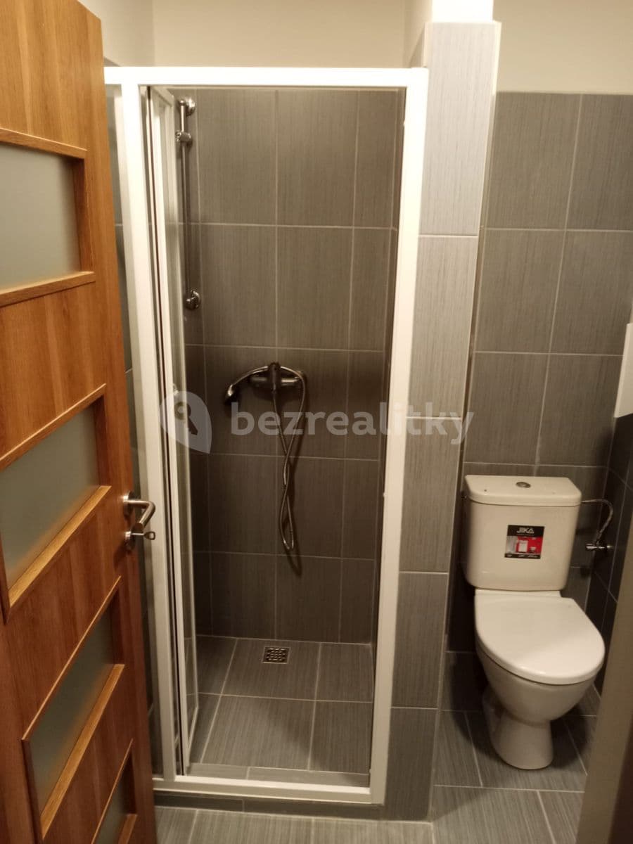 Pronájem bytu 1+kk 21 m², Anenské náměstí, Jablonec nad Nisou, Liberecký kraj Pronájem bytu 1+kk 21 m², Anenské náměstí, Jablonec nad Nisou, Liberecký kraj