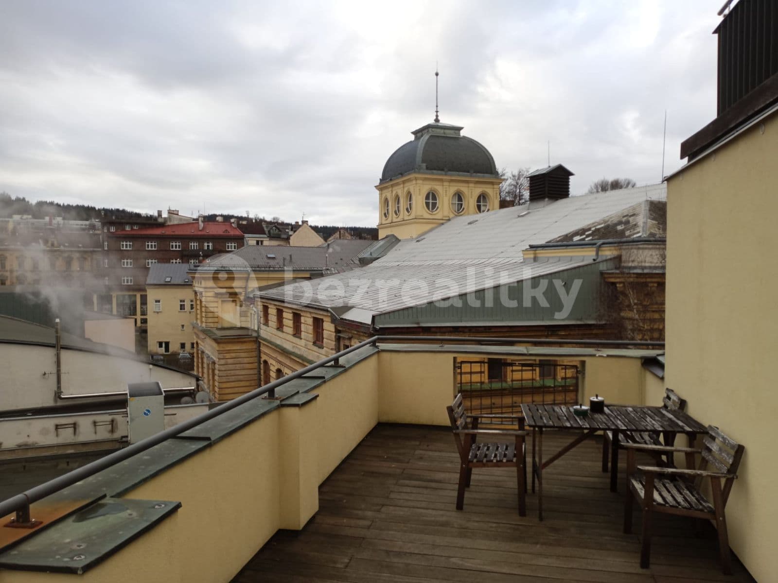 Pronájem bytu 1+kk 21 m², Anenské náměstí, Jablonec nad Nisou, Liberecký kraj Pronájem bytu 1+kk 21 m², Anenské náměstí, Jablonec nad Nisou, Liberecký kraj