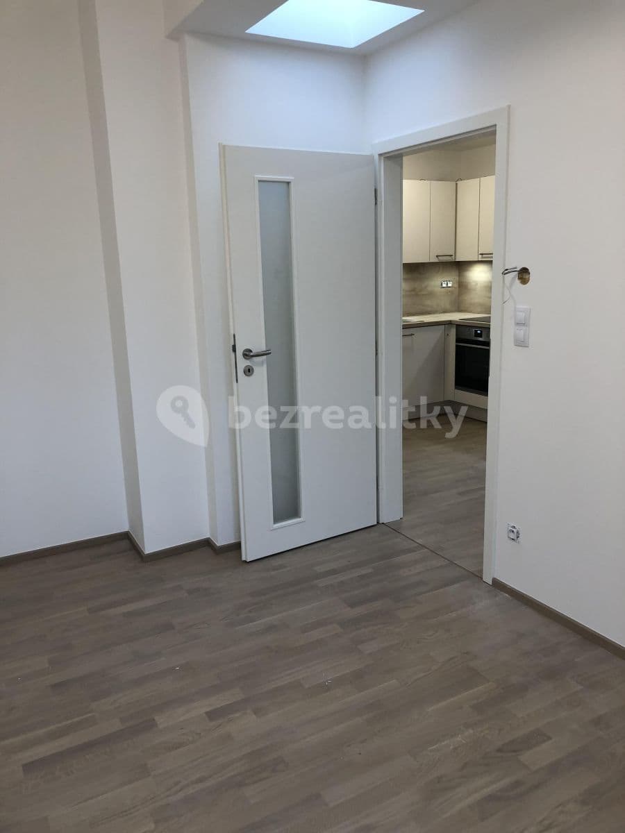 Pronájem bytu 2+kk 44 m², Nová, Jihlava, Kraj Vysočina Pronájem bytu 2+kk 44 m², Nová, Jihlava, Kraj Vysočina
