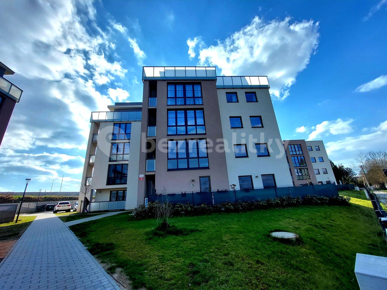 Pronájem bytu 1+kk 37 m², U Velkého rybníka, Plzeň, Plzeňský kraj Pronájem bytu 1+kk 37 m², U Velkého rybníka, Plzeň, Plzeňský kraj