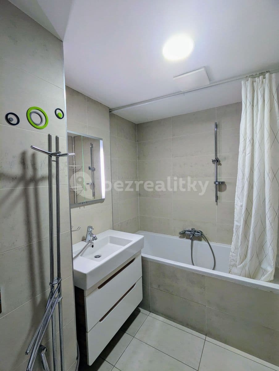 Pronájem bytu 2+kk 81 m², Ke Kapslovně, Praha, Praha Pronájem bytu 2+kk 81 m², Ke Kapslovně, Praha, Praha