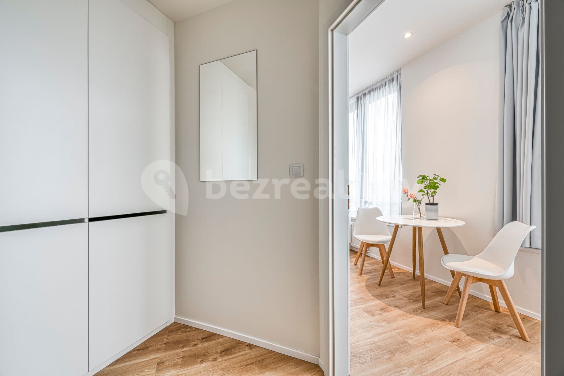 Pronájem bytu 2+kk 43 m², Mukařovského, Praha, Praha Pronájem bytu 2+kk 43 m², Mukařovského, Praha, Praha