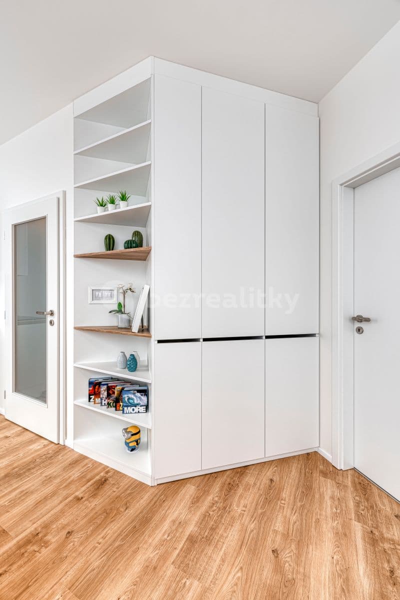 Pronájem bytu 2+kk 43 m², Mukařovského, Praha, Praha Pronájem bytu 2+kk 43 m², Mukařovského, Praha, Praha
