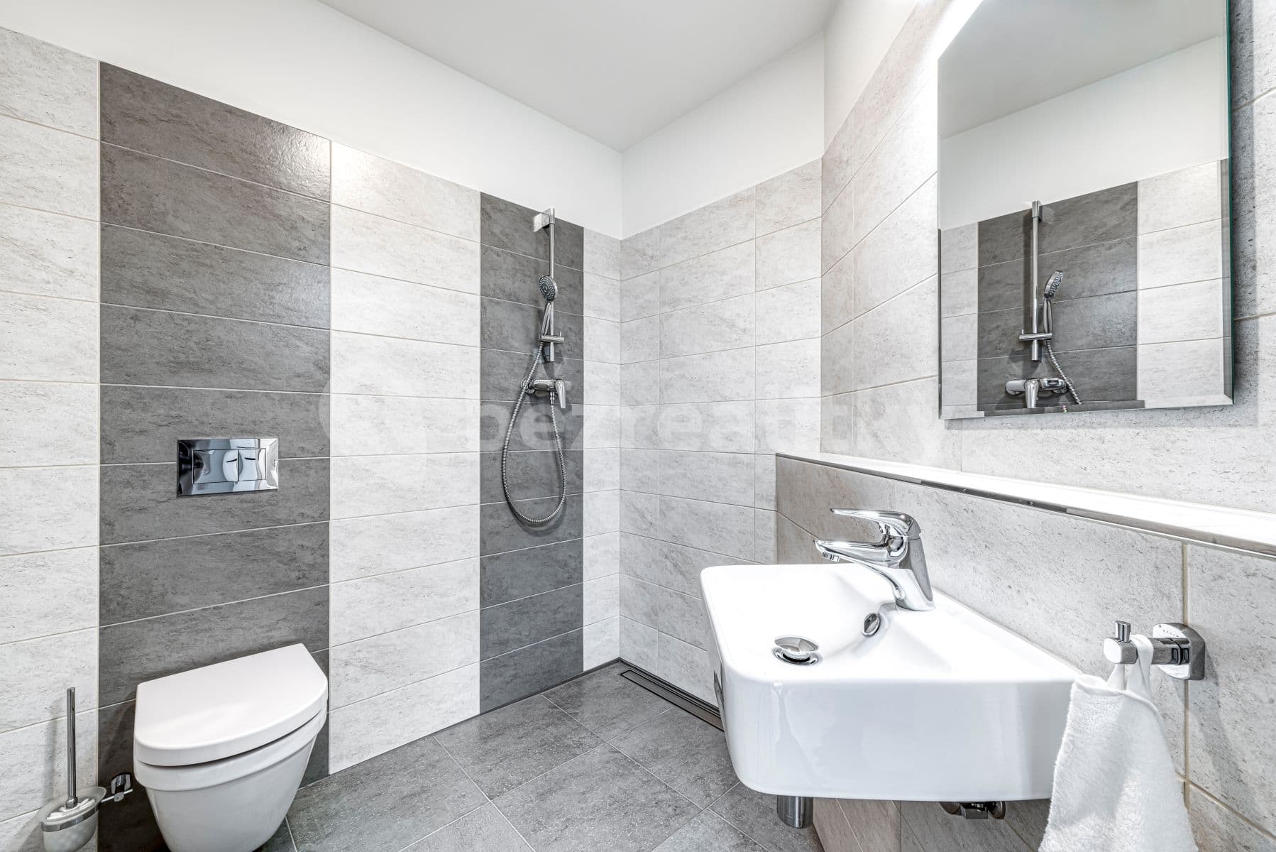 Pronájem bytu 2+kk 43 m², Mukařovského, Praha, Praha Pronájem bytu 2+kk 43 m², Mukařovského, Praha, Praha