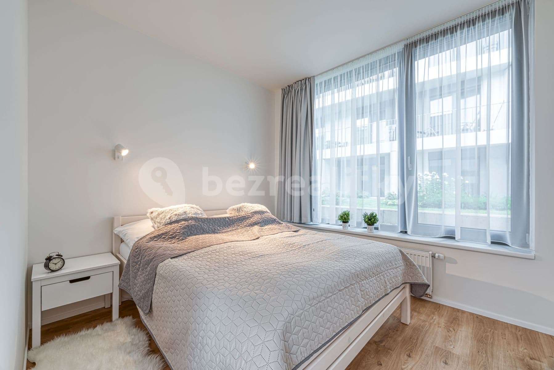 Pronájem bytu 2+kk 43 m², Mukařovského, Praha, Praha Pronájem bytu 2+kk 43 m², Mukařovského, Praha, Praha