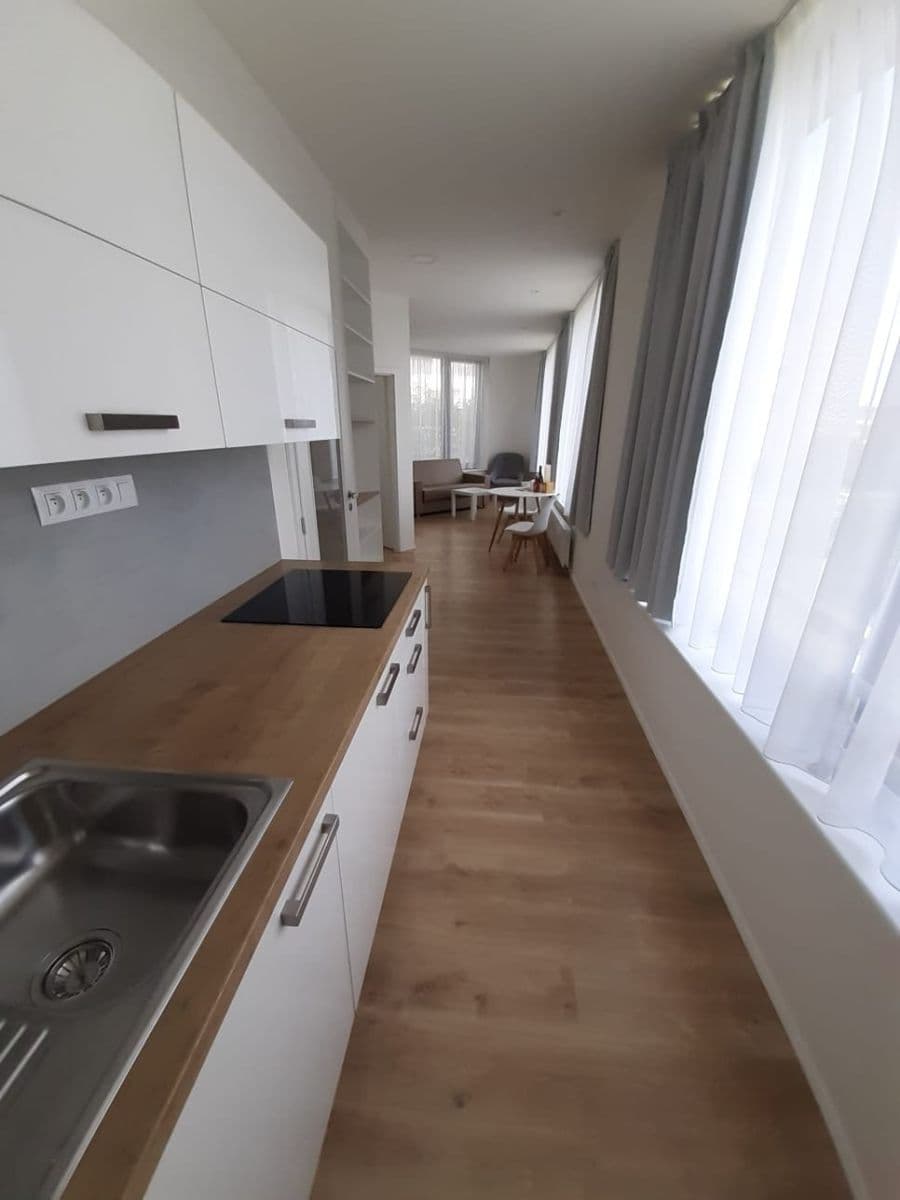 Pronájem bytu 2+kk 43 m², Mukařovského, Praha, Praha Pronájem bytu 2+kk 43 m², Mukařovského, Praha, Praha