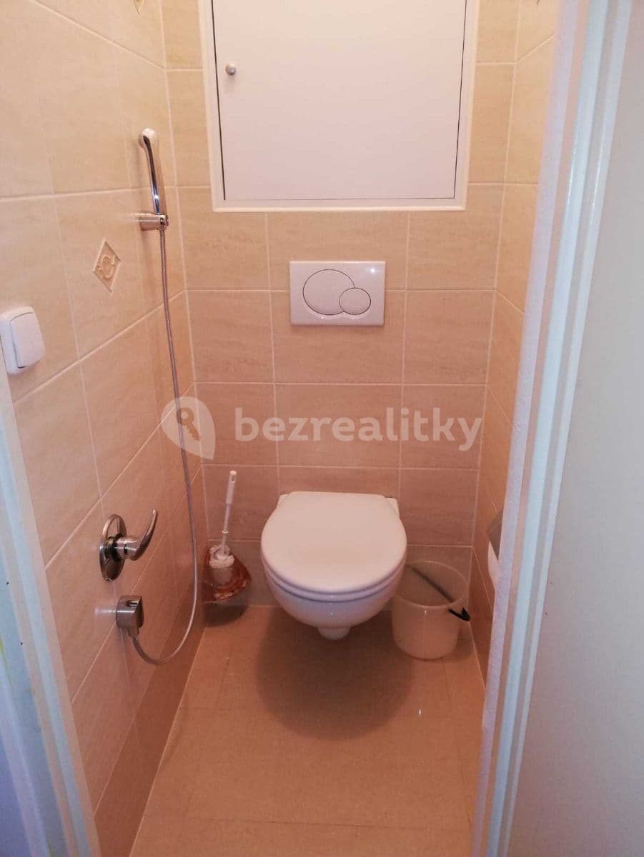Pronájem bytu 2+1 52 m², Chelčického, Zlín, Zlínský kraj Pronájem bytu 2+1 52 m², Chelčického, Zlín, Zlínský kraj