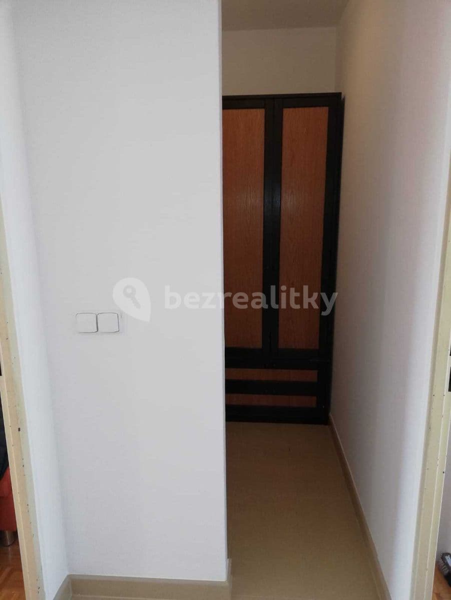 Pronájem bytu 2+1 52 m², Chelčického, Zlín, Zlínský kraj Pronájem bytu 2+1 52 m², Chelčického, Zlín, Zlínský kraj