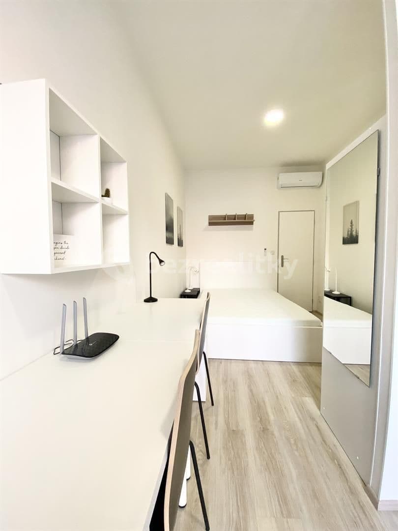 Pronájem bytu 1+kk 19 m², Mendlovo náměstí, Brno, Jihomoravský kraj Pronájem bytu 1+kk 19 m², Mendlovo náměstí, Brno, Jihomoravský kraj