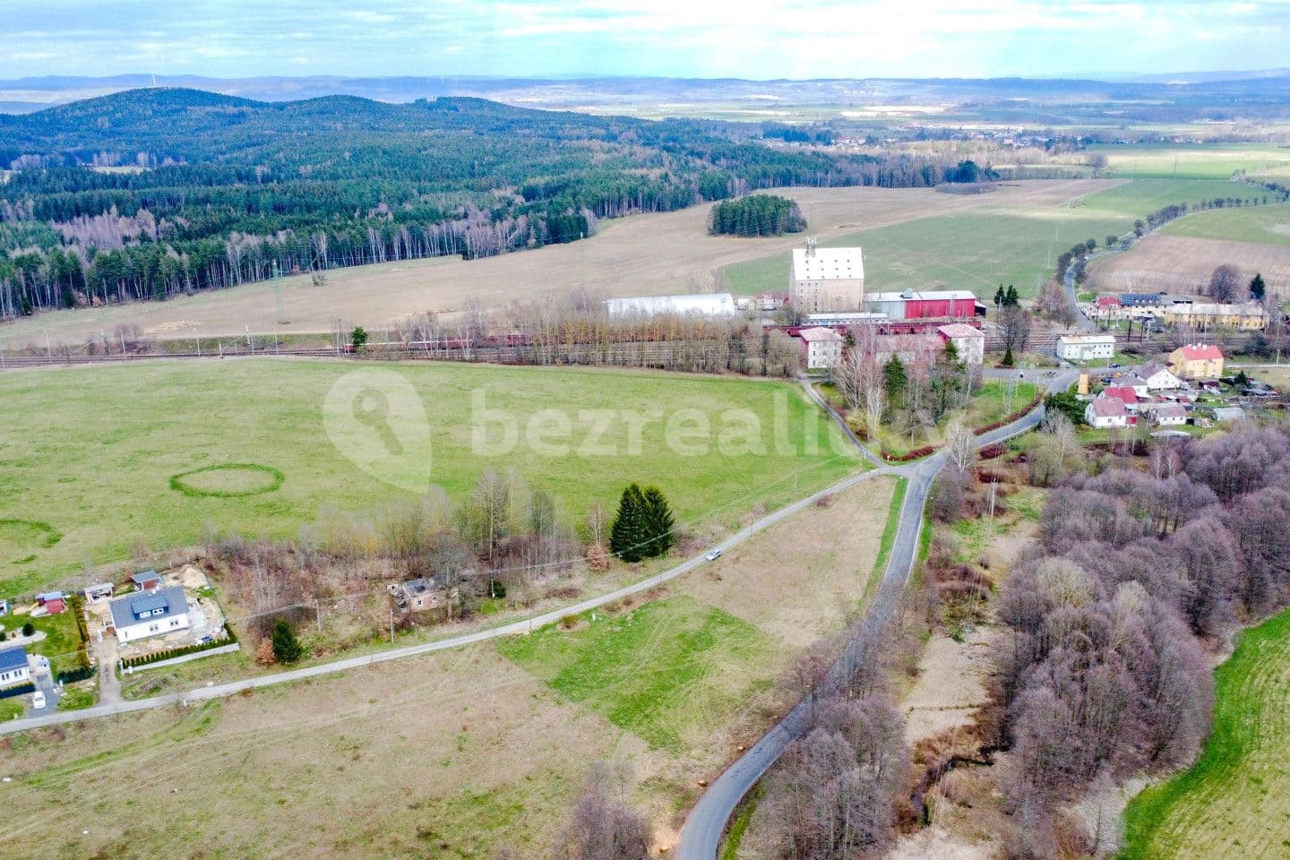 Prodej pozemku 1.437 m², Vojtanov, Karlovarský kraj