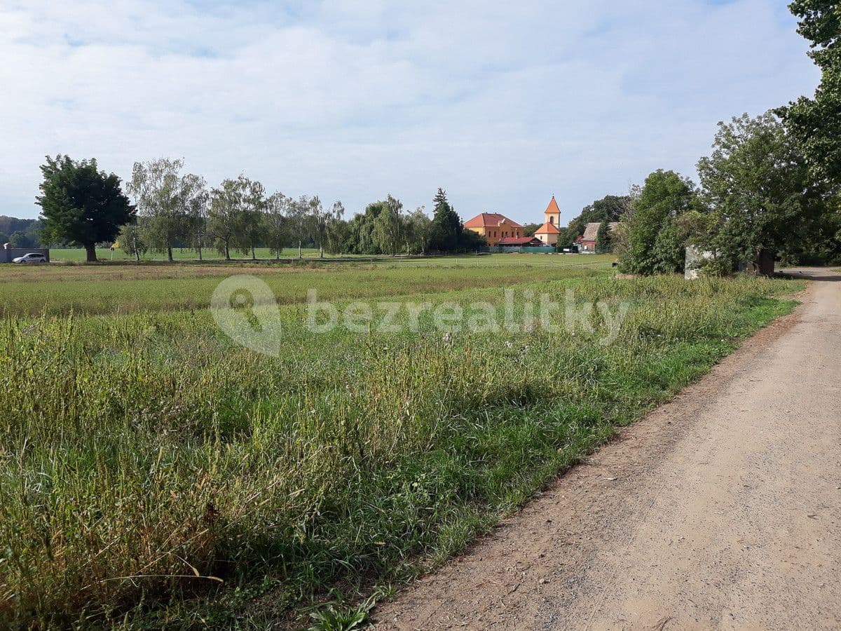 Prodej pozemku 860 m², Černěves, Ústecký kraj