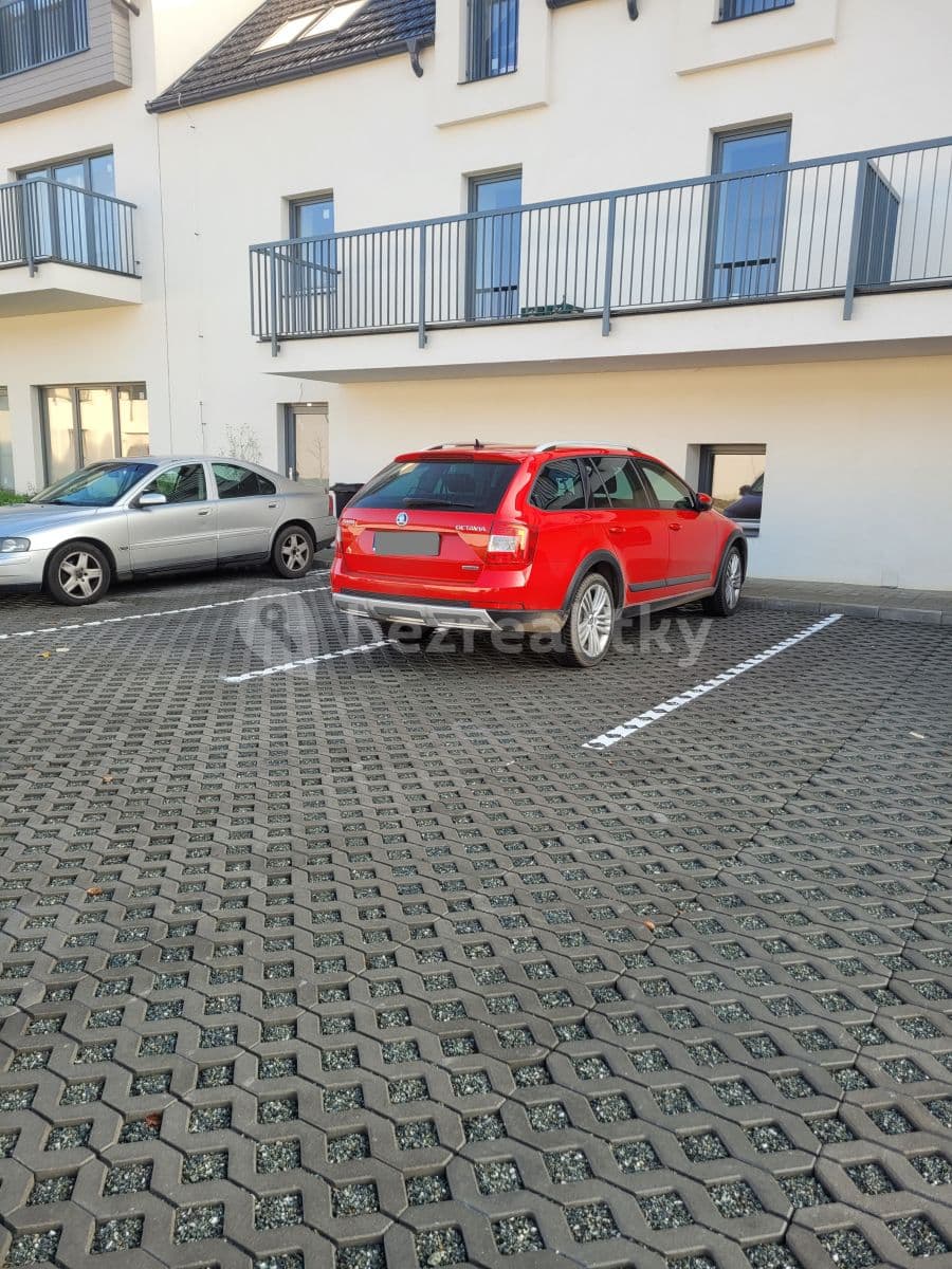Pronájem bytu 1+kk 37 m², Zlončice, Středočeský kraj Pronájem bytu 1+kk 37 m², Zlončice, Středočeský kraj