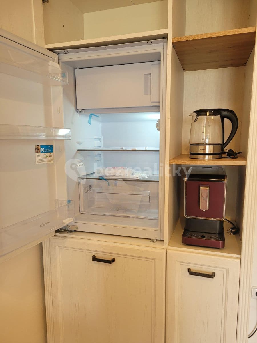 Pronájem bytu 1+kk 37 m², Zlončice, Středočeský kraj Pronájem bytu 1+kk 37 m², Zlončice, Středočeský kraj