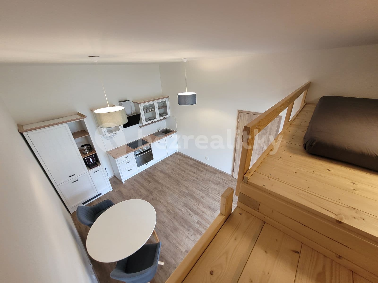 Pronájem bytu 1+kk 37 m², Zlončice, Středočeský kraj Pronájem bytu 1+kk 37 m², Zlončice, Středočeský kraj