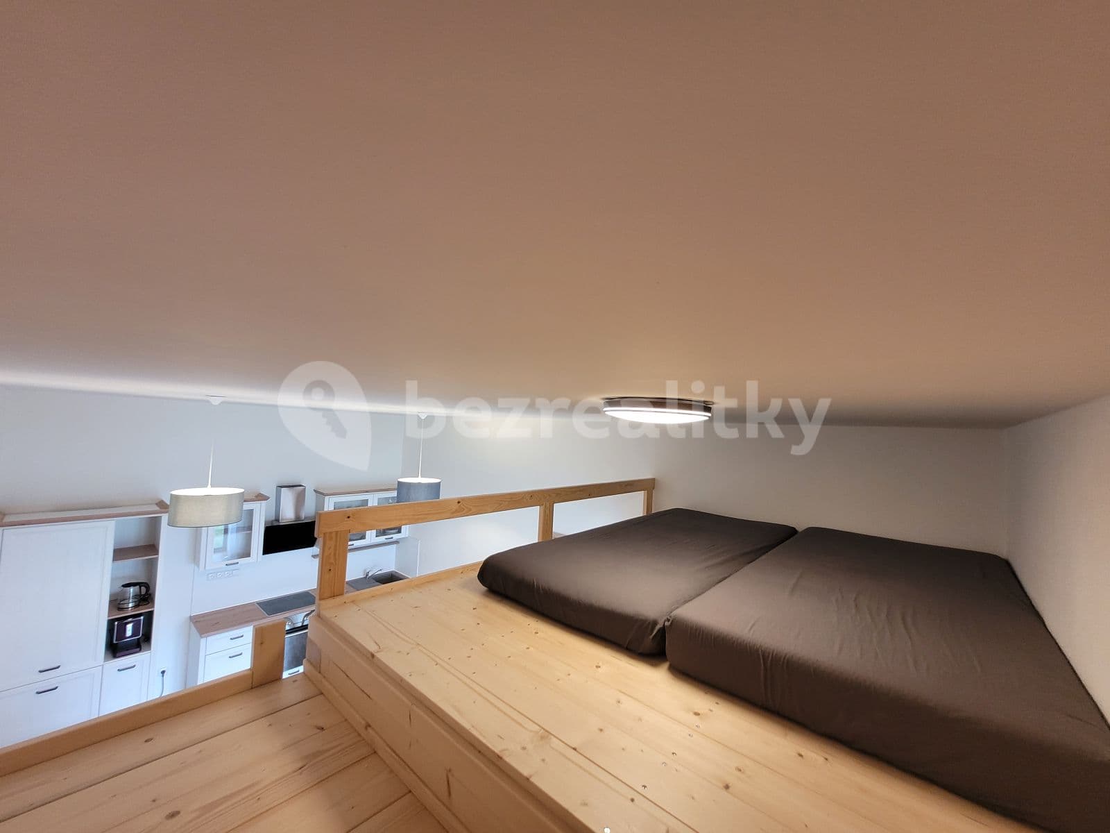 Pronájem bytu 1+kk 37 m², Zlončice, Středočeský kraj Pronájem bytu 1+kk 37 m², Zlončice, Středočeský kraj