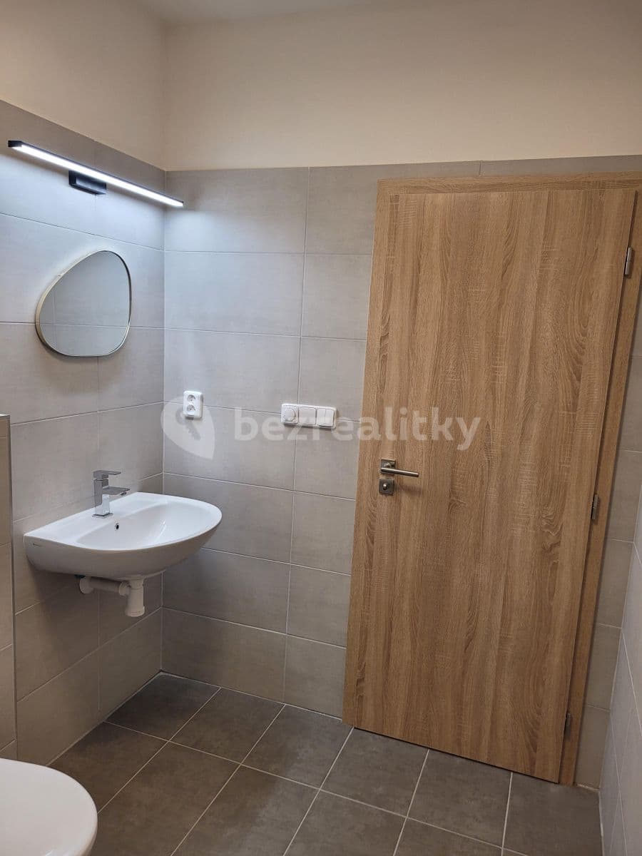 Pronájem bytu 1+kk 37 m², Zlončice, Středočeský kraj Pronájem bytu 1+kk 37 m², Zlončice, Středočeský kraj