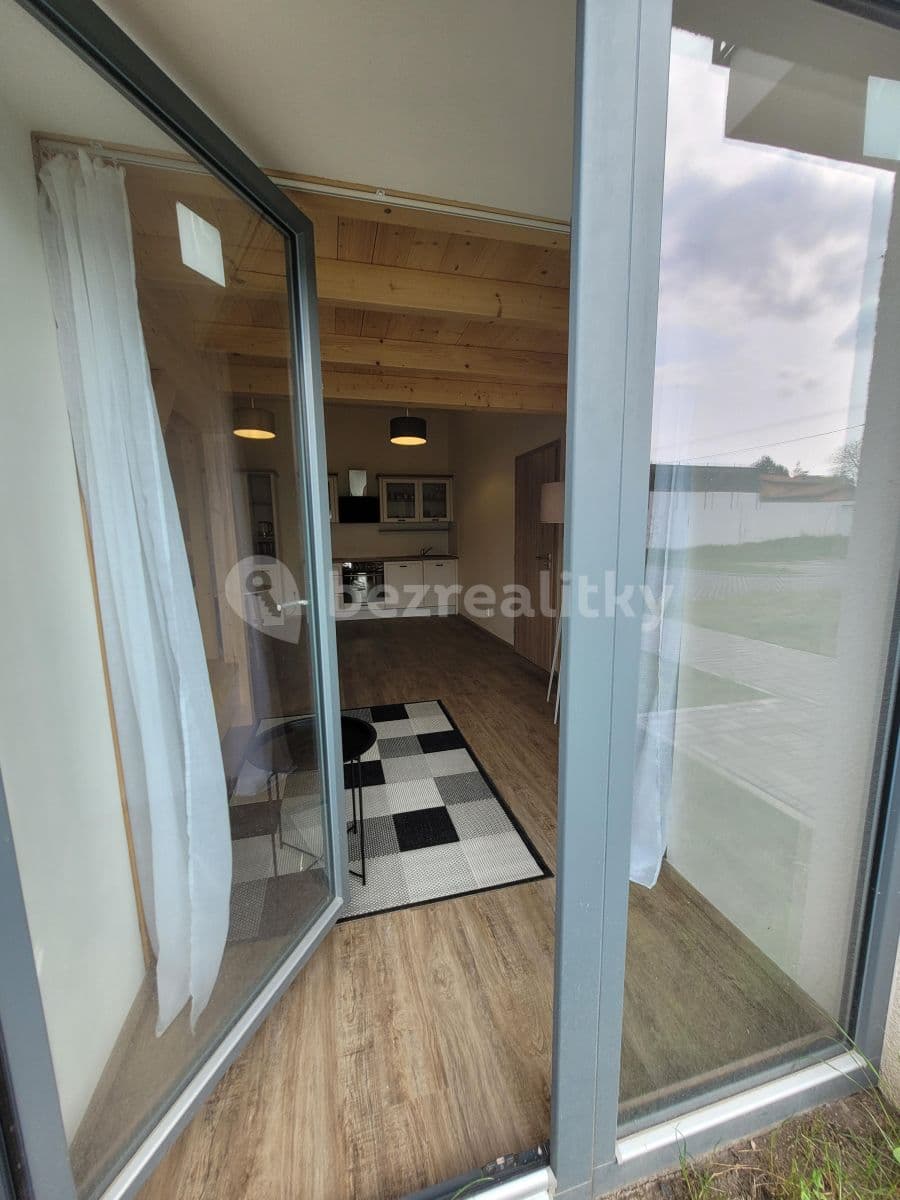 Pronájem bytu 1+kk 37 m², Zlončice, Středočeský kraj Pronájem bytu 1+kk 37 m², Zlončice, Středočeský kraj