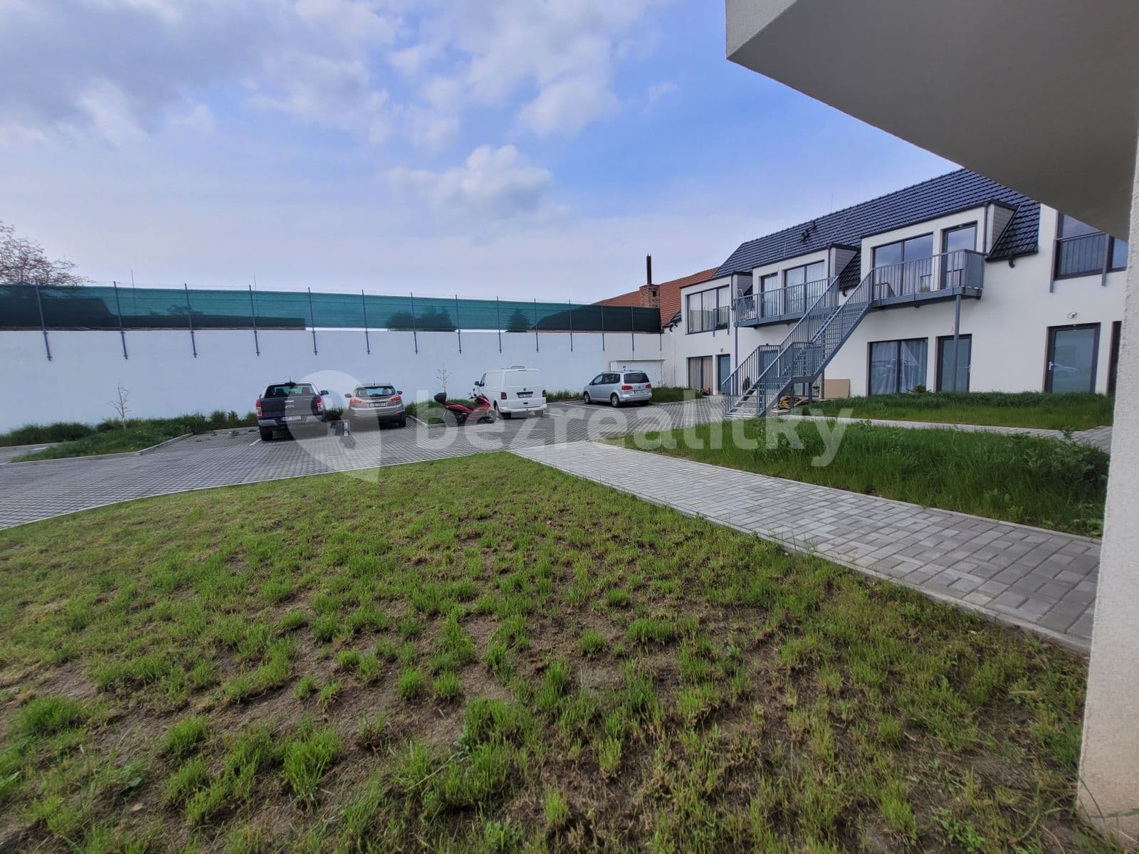 Pronájem bytu 1+kk 37 m², Zlončice, Středočeský kraj Pronájem bytu 1+kk 37 m², Zlončice, Středočeský kraj