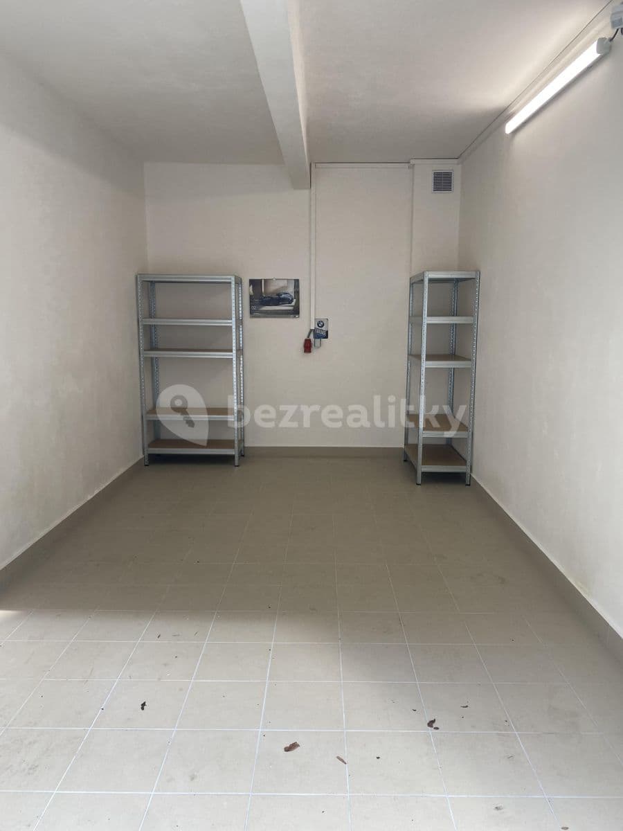 Pronájem garáže 15 m², Lublaňská, Praha, Praha Pronájem garáže 15 m², Lublaňská, Praha, Praha