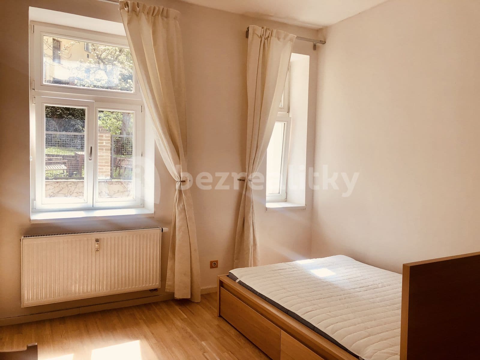 Pronájem bytu 1+kk 30 m², Bořivojova, Praha, Praha Pronájem bytu 1+kk 30 m², Bořivojova, Praha, Praha