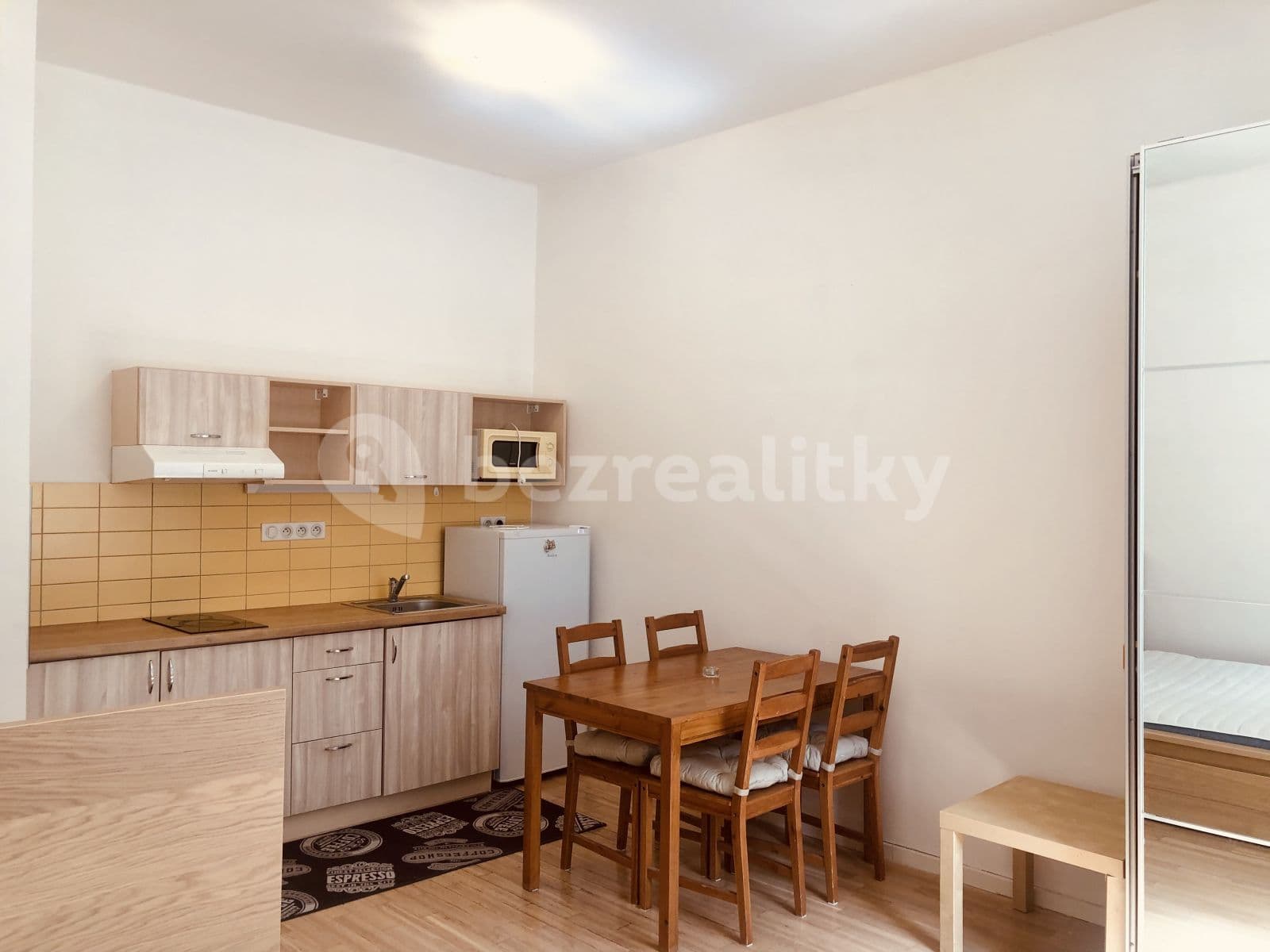 Pronájem bytu 1+kk 30 m², Bořivojova, Praha, Praha Pronájem bytu 1+kk 30 m², Bořivojova, Praha, Praha