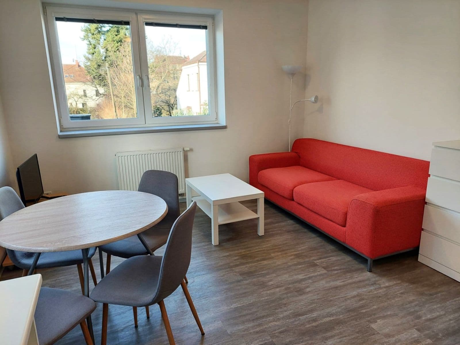 Pronájem bytu 2+kk 43 m², Sládkova, Hradec Králové, Královéhradecký kraj Pronájem bytu 2+kk 43 m², Sládkova, Hradec Králové, Královéhradecký kraj