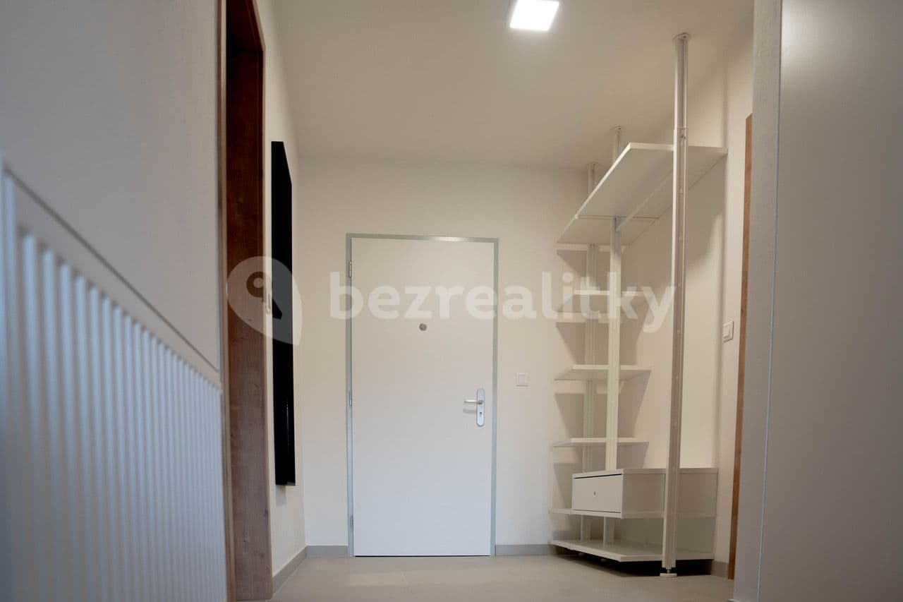 Pronájem bytu 3+kk 75 m², Čepkovská, Zlín, Zlínský kraj Pronájem bytu 3+kk 75 m², Čepkovská, Zlín, Zlínský kraj