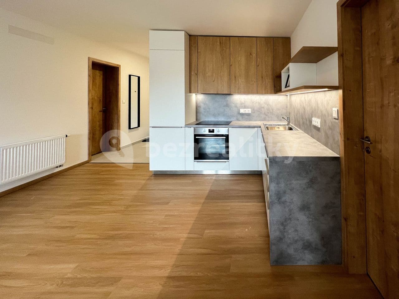 Pronájem bytu 3+kk 75 m², Čepkovská, Zlín, Zlínský kraj Pronájem bytu 3+kk 75 m², Čepkovská, Zlín, Zlínský kraj