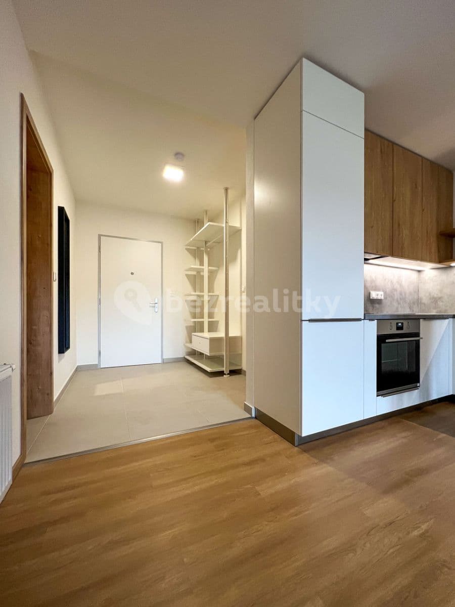 Pronájem bytu 3+kk 75 m², Čepkovská, Zlín, Zlínský kraj Pronájem bytu 3+kk 75 m², Čepkovská, Zlín, Zlínský kraj
