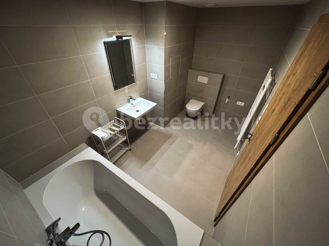 Pronájem bytu 3+kk 75 m², Čepkovská, Zlín, Zlínský kraj Pronájem bytu 3+kk 75 m², Čepkovská, Zlín, Zlínský kraj