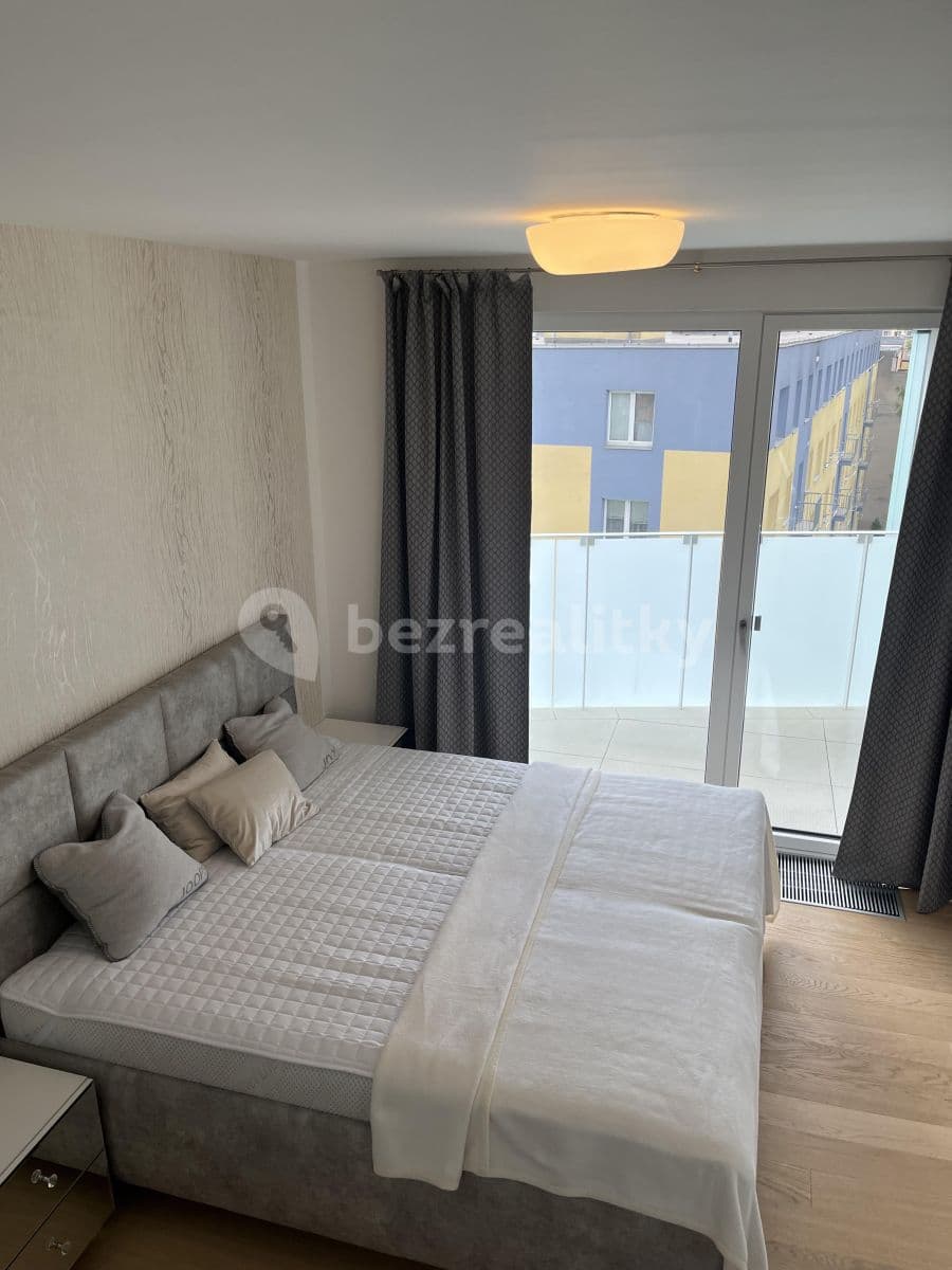 Pronájem bytu 2+kk 55 m², Hodonínská, Praha, Praha Pronájem bytu 2+kk 55 m², Hodonínská, Praha, Praha