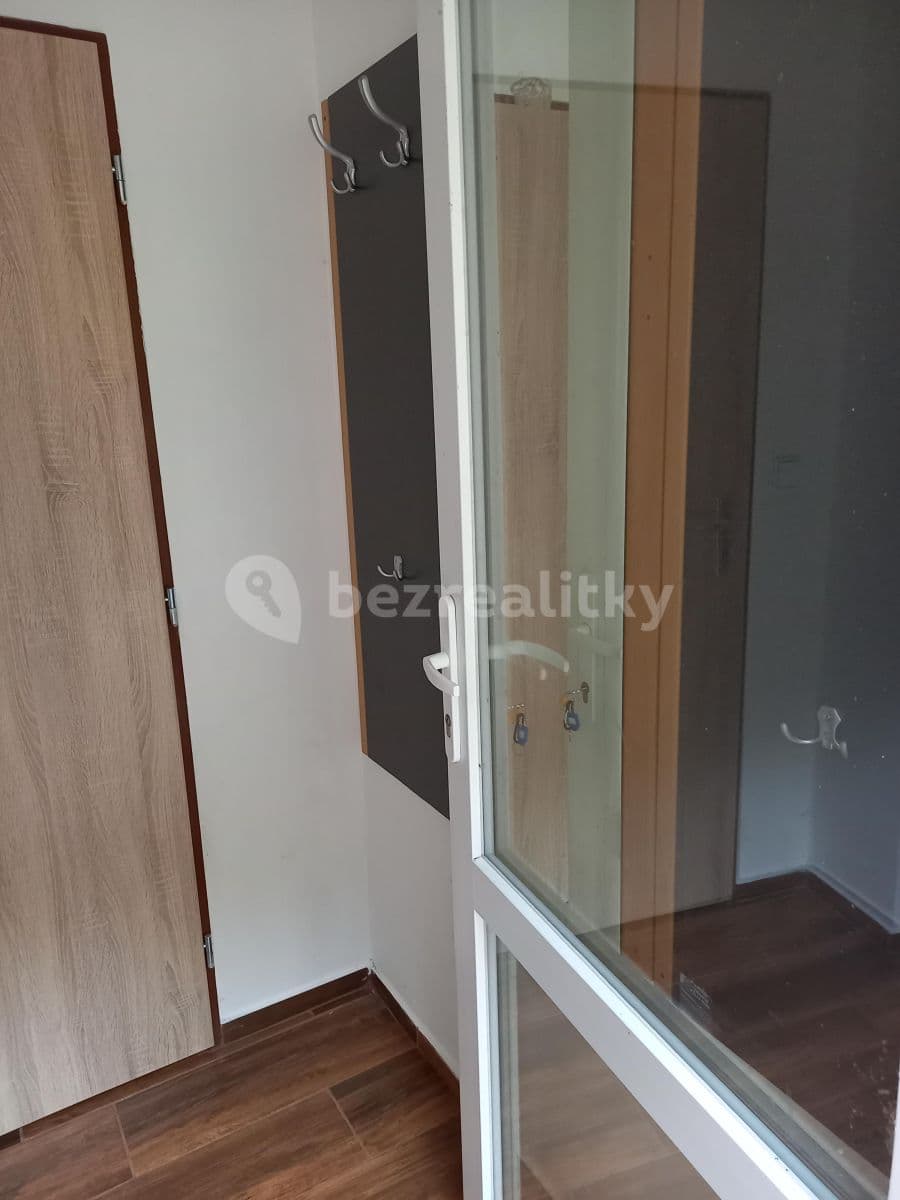 Pronájem bytu 1+kk 38 m², Do Klecánek, Klecany, Středočeský kraj Pronájem bytu 1+kk 38 m², Do Klecánek, Klecany, Středočeský kraj