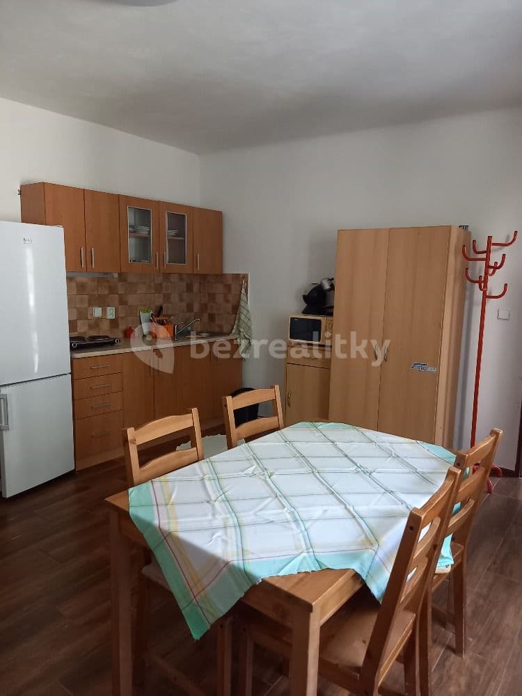 Pronájem bytu 1+kk 38 m², Do Klecánek, Klecany, Středočeský kraj Pronájem bytu 1+kk 38 m², Do Klecánek, Klecany, Středočeský kraj